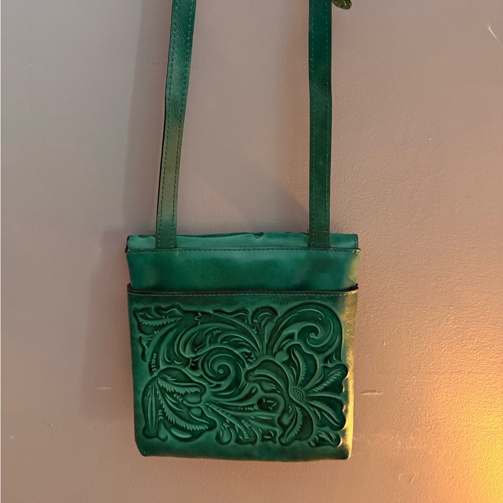 Patricia Nash- Green Tooled Leather Crossbody Bag - Picture 2 of 5
